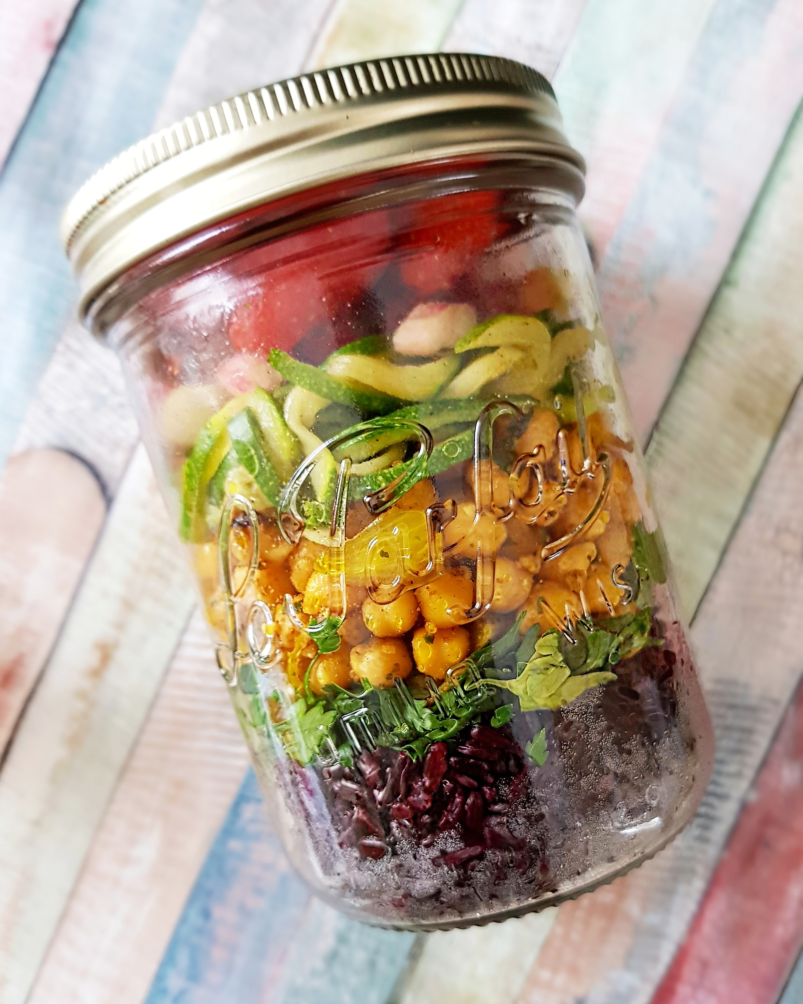 Salad in a Jar riz noir et pois chiche