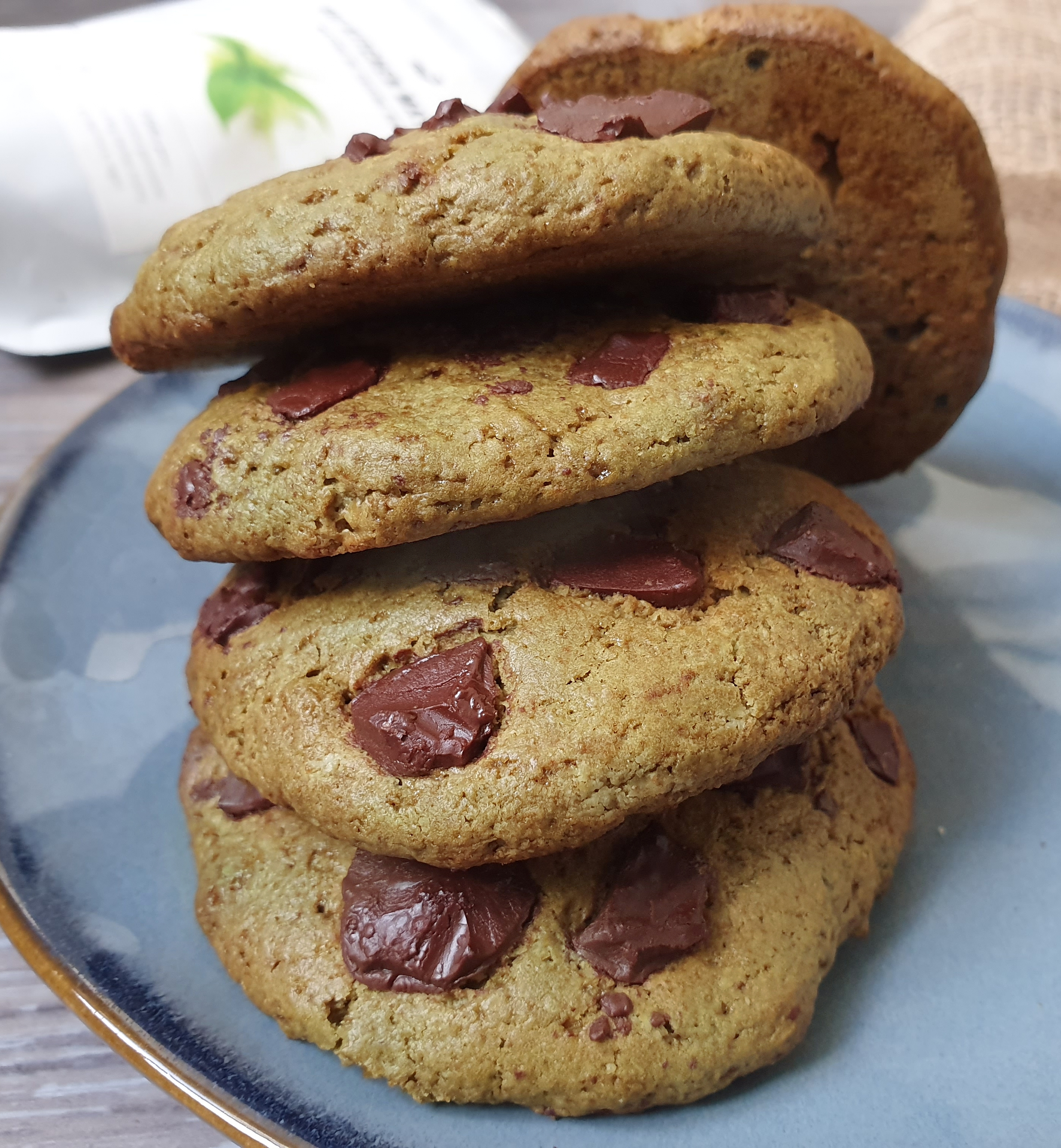 Biscuit Moelleux Fourré au Chocolat [Vegan] – MAIL0VES (avc un zéro)