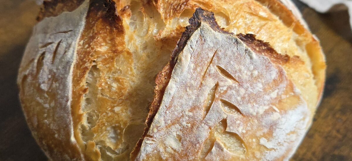 Pain au levain facile (sans robot, croustillant et bien alvéolé)